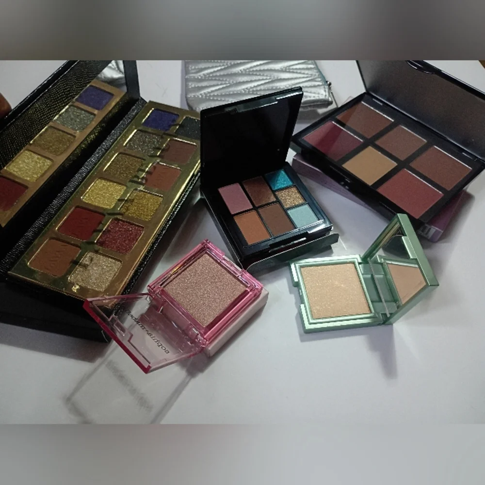 Makeup Palette Bundle –‎ 2 Palettes + Mini Palette & 2 Highlighters – New